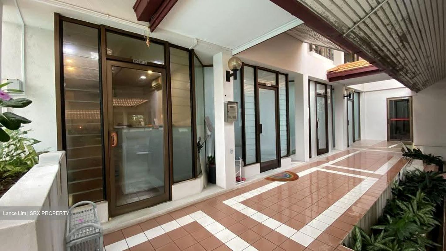 Far Horizon Garden (D20), Office #613404241